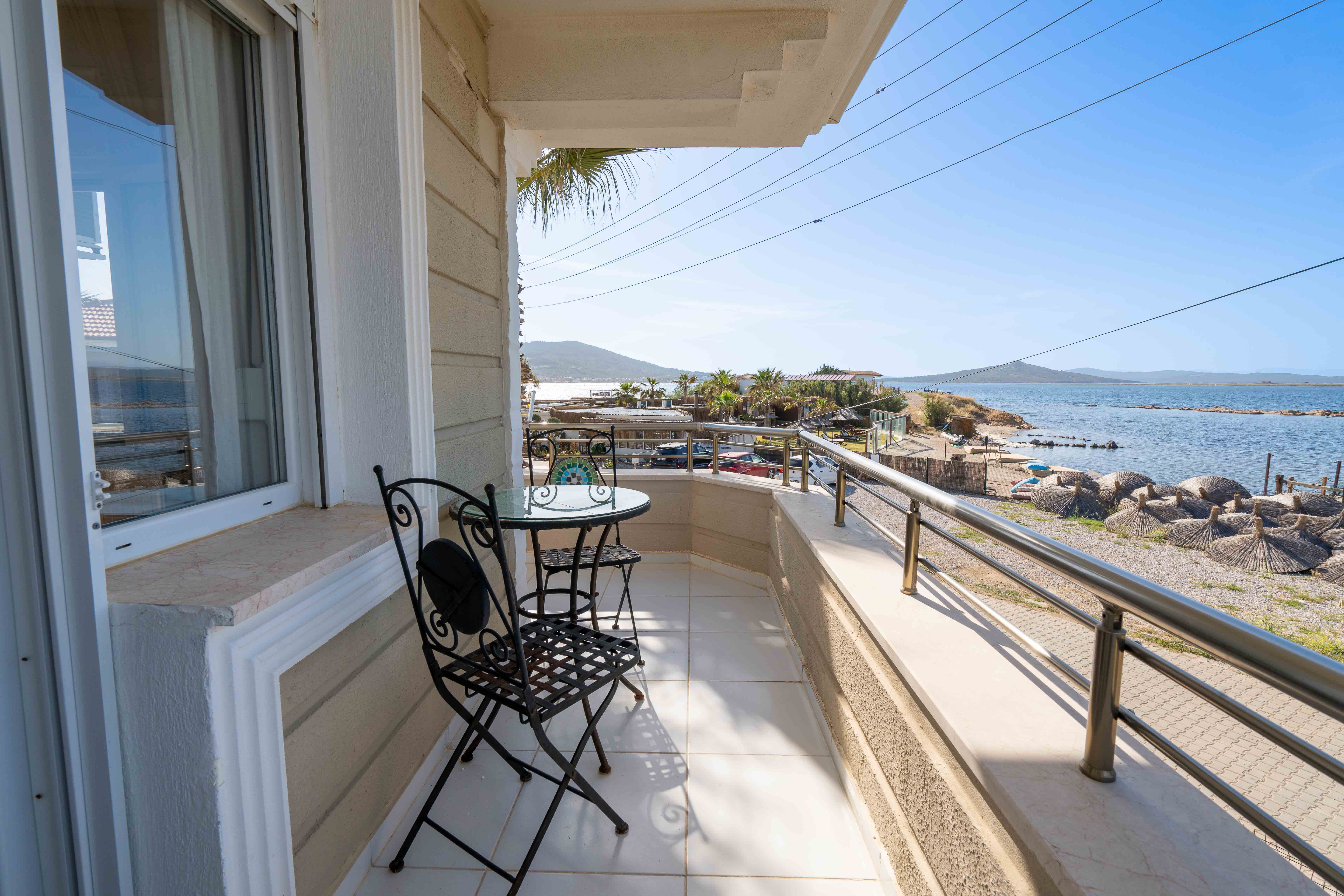 Deniz Manzaralı Villa